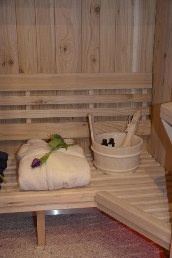 Eifel Kate, Relaxen Mit Sauna Und Whirlpool Dahlem  Kültér fotó