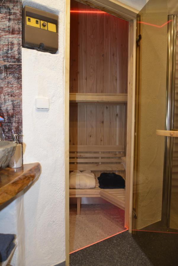 Eifel Kate, Relaxen Mit Sauna Und Whirlpool Dahlem  Kültér fotó